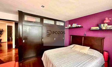 Residencia de 1 nivel con amplios espacios interiores y terraza