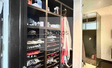 Residencia de 1 nivel con amplios espacios interiores y terraza