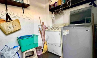 Residencia de 1 nivel con amplios espacios interiores y terraza