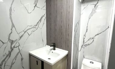 Arriendo Excelente Oficina, Bosque Norte, Total Remodelada.