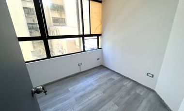 Arriendo Excelente Oficina, Bosque Norte, Total Remodelada.