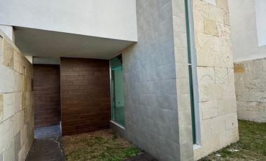 CASA EN VENTA, FRACC. SONTERRA, SALAMANCA, GTO.