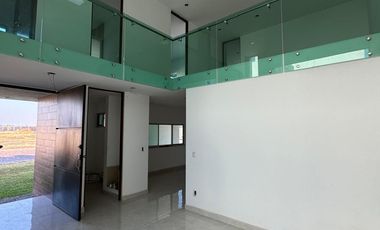 CASA EN VENTA, FRACC. SONTERRA, SALAMANCA, GTO.