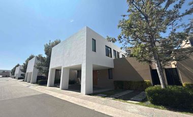 Casa en Condominio Inspira Zibata Querétaro, con seguridad, alberca