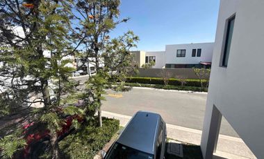 Casa en Condominio Inspira Zibata Querétaro, con seguridad, alberca