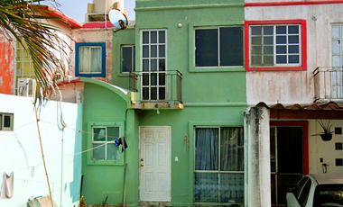 CASA DE REMATE CATAMARAN 197 PUERTO ESMERALDA VERACRUZ 96536
