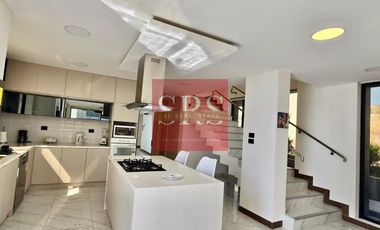 VENTA DE CASA  POR ESTRENAR