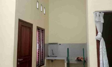 jual cepat  rumah   bonus finising di CHATT ulang 1 menit kejalan raya propinsi , di mojongapit Jombang