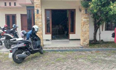 jual cepat  rumah   bonus finising di CHATT ulang 1 menit kejalan raya propinsi , di mojongapit Jombang
