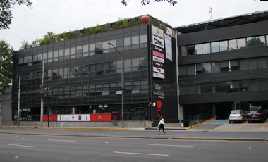 ESPLENDIDO LOCAL A PIE DE AVENIDA UNIVERSIDAD