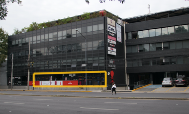 ESPLENDIDO LOCAL A PIE DE AVENIDA UNIVERSIDAD