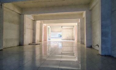 Edificio en Renta de 3 pisos, uso comercial sobre Av Miguel Aleman, Leon, Gto.