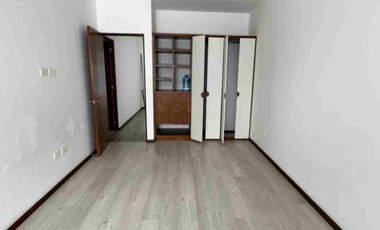 MADERNA CASA EN RENTA EN LOMAS DE ANGELÓPOLIS.  CERCA DE BARRIO CASCATTA