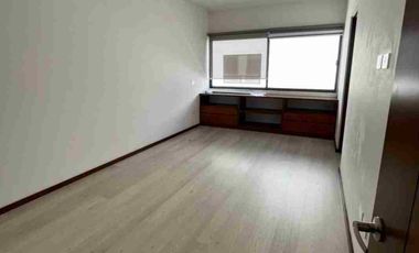 MADERNA CASA EN RENTA EN LOMAS DE ANGELÓPOLIS.  CERCA DE BARRIO CASCATTA