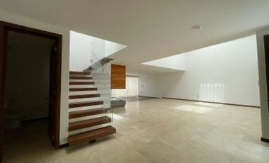 CASA EN RENTA, MOD. HANNA, RESIDENCIAL VALLE DE LAS FUENTES, CALIMAYA