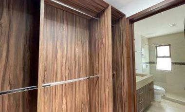 CASA EN RENTA, MOD. HANNA, RESIDENCIAL VALLE DE LAS FUENTES, CALIMAYA