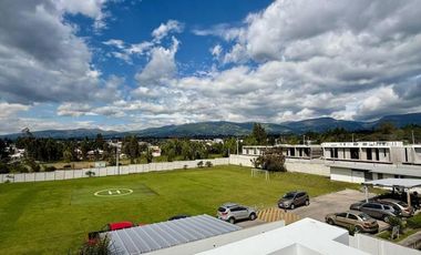 CASA EN VENTA, 3 HABITACIONES - TUMBACO QUITO ECUADOR