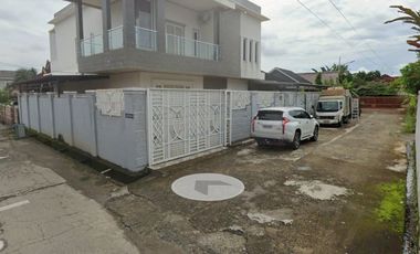 Hunian eksklusif di kawasan Sako, hanya 60 detik ke Jalan Utama Jl. Siaran. Dekat masjid,sekolah Islam, dan lingkungan yang tenang dan nyaman