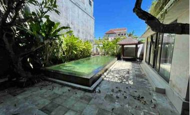 Dijual semi villa tukad badung renon denpasar selatan.