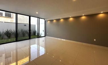 Casa en Coto Altanza en Soaré III, Solares, Zapopan