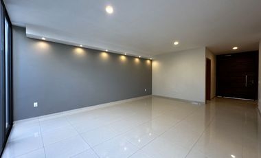 Casa en Coto Altanza en Soaré III, Solares, Zapopan