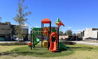 Casa en Coto Altanza en Soaré III, Solares, Zapopan