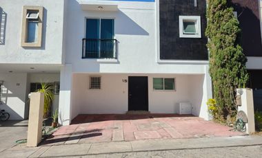 CASA EN RENTA CAMINO A CAÑADAS CERCA DEL NUEVO COSTCO