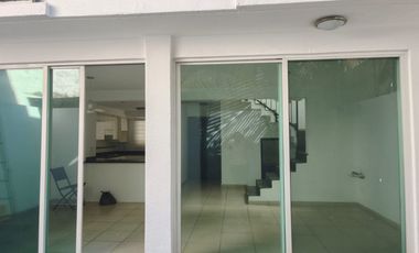 CASA EN RENTA CAMINO A CAÑADAS CERCA DEL NUEVO COSTCO