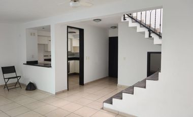 CASA EN RENTA CAMINO A CAÑADAS CERCA DEL NUEVO COSTCO