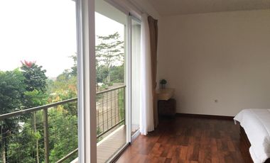 Dijual Rumah Villa Luas Asri di Dago Village