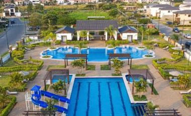 terreno Esquinero en Isla celeste de 250 m2