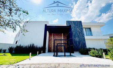 Lujosa Residencia en Venta Bosque de las Lomas Zapopan Zona Andares