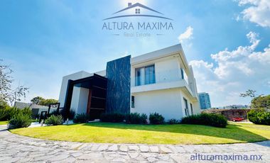 Lujosa Residencia en Venta Bosque de las Lomas Zapopan Zona Andares