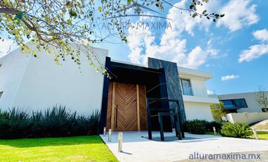 Lujosa Residencia en Venta Bosque de las Lomas Zapopan Zona Andares