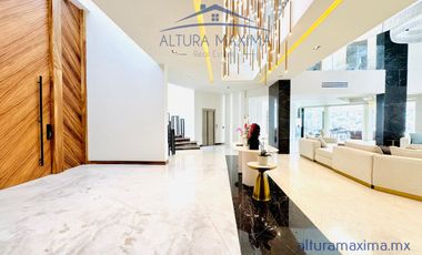 Lujosa Residencia en Venta Bosque de las Lomas Zapopan Zona Andares