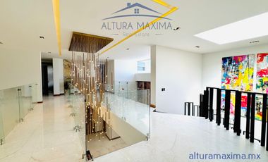 Lujosa Residencia en Venta Bosque de las Lomas Zapopan Zona Andares