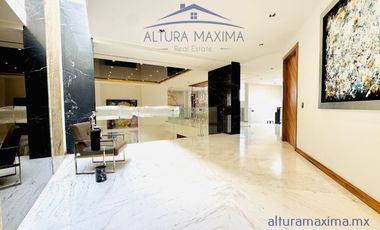 Lujosa Residencia en Venta Bosque de las Lomas Zapopan Zona Andares