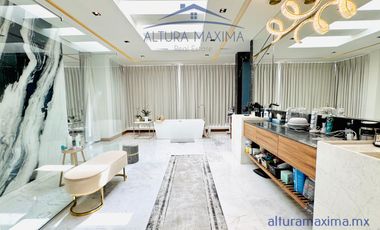 Lujosa Residencia en Venta Bosque de las Lomas Zapopan Zona Andares