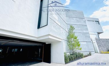 Lujosa Residencia en Venta Bosque de las Lomas Zapopan Zona Andares