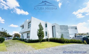 Lujosa Residencia en Venta Bosque de las Lomas Zapopan Zona Andares