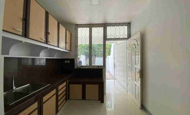Disewakan Rumah Bagus Tanjung Duren Utara