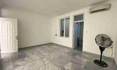 Disewakan Rumah Bagus Tanjung Duren Utara