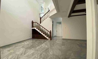 Disewakan Rumah Bagus Tanjung Duren Utara