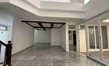 Disewakan Rumah Bagus Tanjung Duren Utara