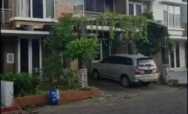 DISEWAKAN CEPAT RUMAH DI GREEN COURT LAKE