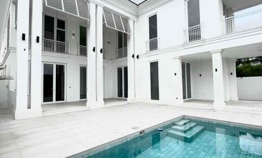 Se vende casa por estrenar en Aires del Batán con ascensor Vista al Lago