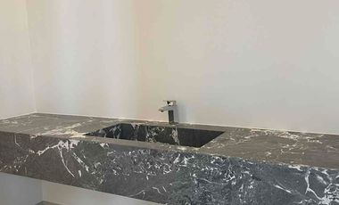 Se vende casa por estrenar en Aires del Batán con ascensor Vista al Lago