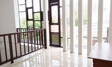 FOR RENT HUNIAN FURNIHSED 5BR AKSES DEKAT JALAN UTAMA BYPAS SANUR