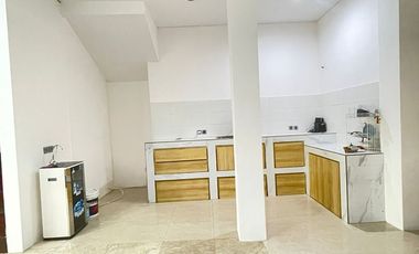 FOR RENT HUNIAN FURNIHSED 5BR AKSES DEKAT JALAN UTAMA BYPAS SANUR