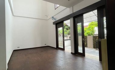 FOR RENT HUNIAN FURNIHSED 5BR AKSES DEKAT JALAN UTAMA BYPAS SANUR